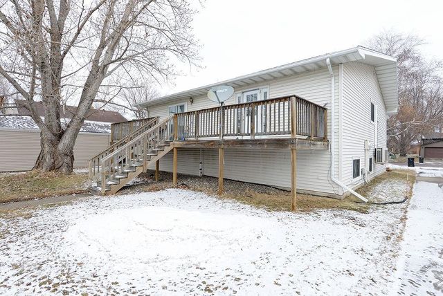 2366 20th Avenue S, Fargo, ND 58103