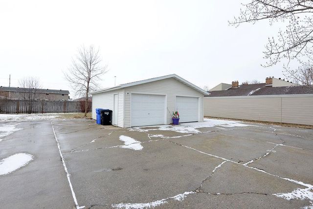 2366 20th Avenue S, Fargo, ND 58103