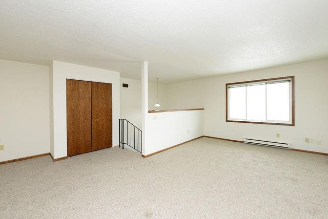 2366 20th Avenue S, Fargo, ND 58103