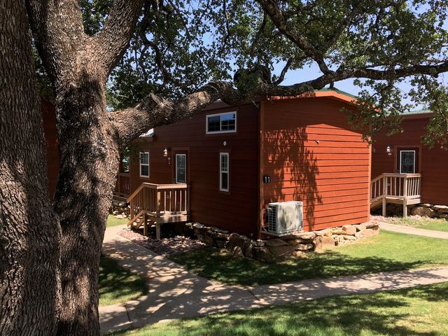 891 Safe Harbor Drive, Brownwood, TX 76801