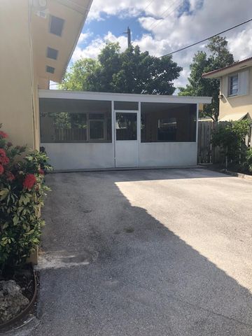 2210 NE 36th Street A&B, Lighthouse Point, FL 33064