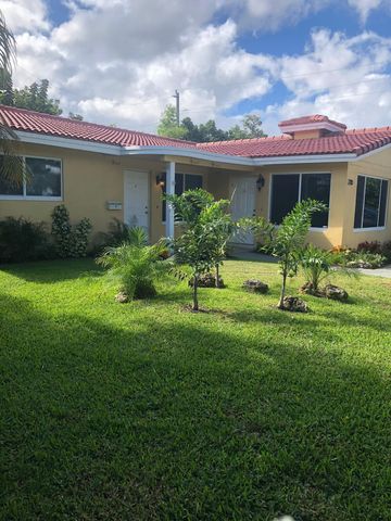 2210 NE 36th Street A&B, Lighthouse Point, FL 33064