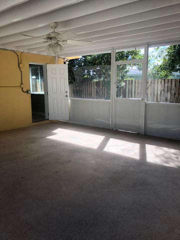 2210 NE 36th Street A&B, Lighthouse Point, FL 33064