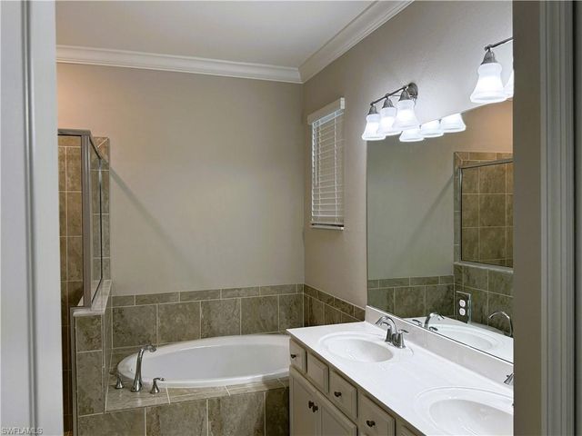 9444 Glenforest DR, Naples, FL 34120