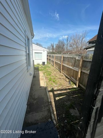 1817 Rowan St, Louisville, KY 40203