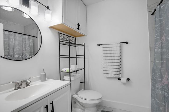 12068 SW 210th St, Miami, FL 33177