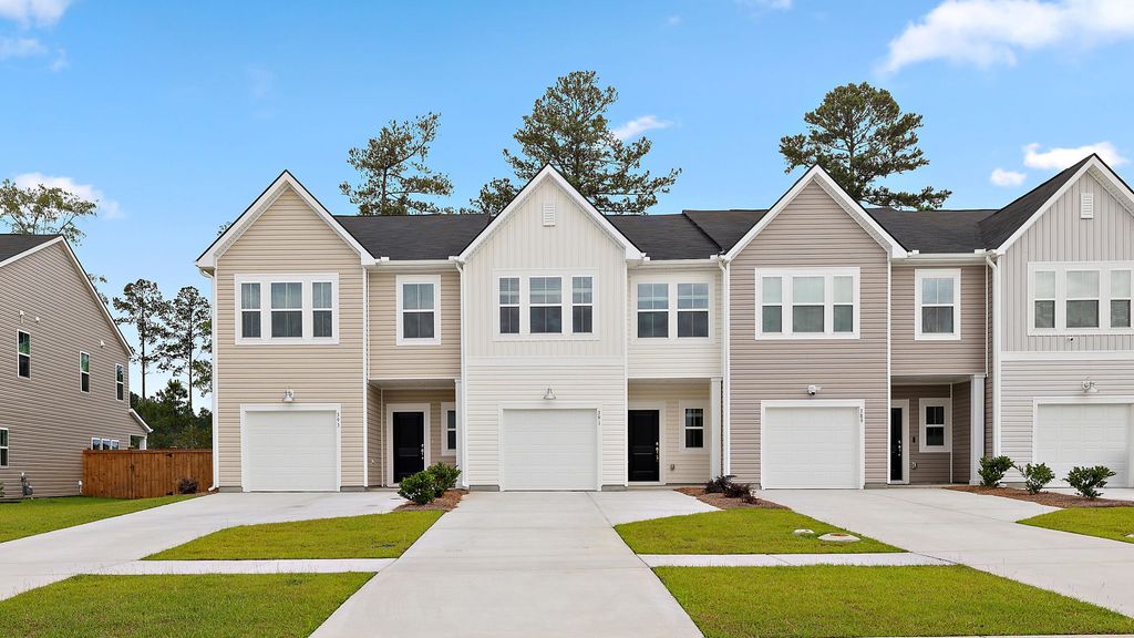 391 Tiliwa Street, Summerville, SC 29486