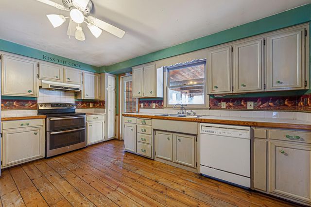 1020 Swanhill Drive, Albert Lea, MN 56007