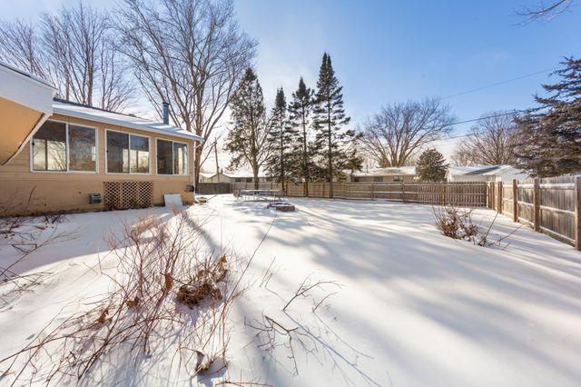 1020 Swanhill Drive, Albert Lea, MN 56007