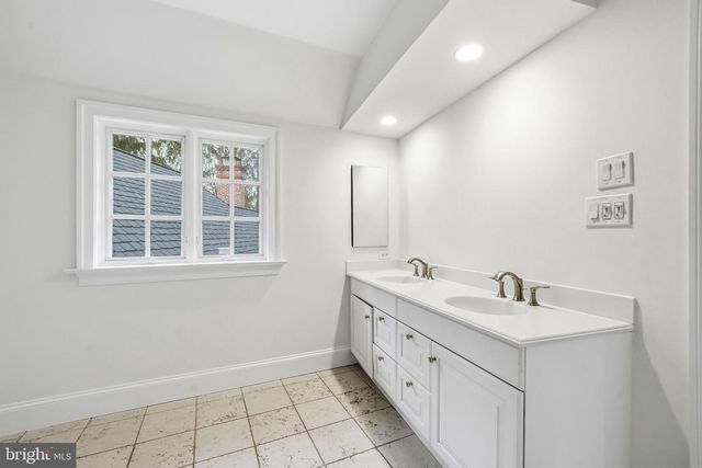 41 TUNBRIDGE RD, Haverford, PA 19041