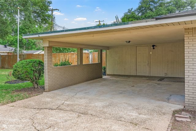 2214 Wakefield Avenue, Bossier City, LA 71111
