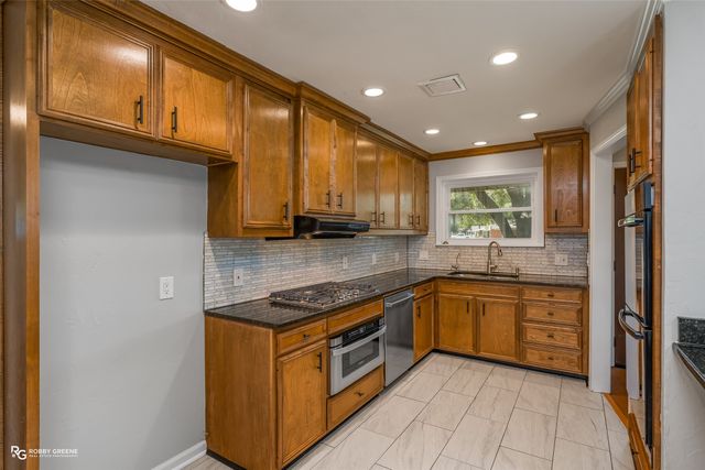 2214 Wakefield Avenue, Bossier City, LA 71111
