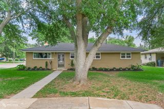 2214 Wakefield Avenue, Bossier City, LA 71111