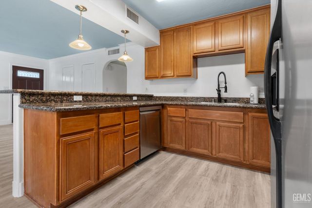 3700 Q Street 212, Bakersfield, CA 93301