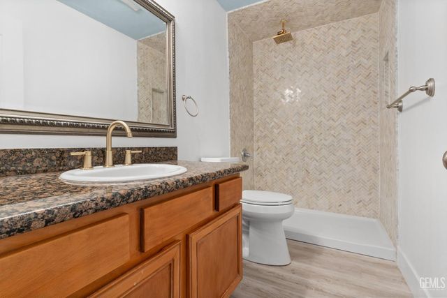 3700 Q Street 212, Bakersfield, CA 93301