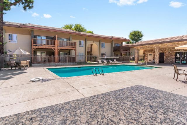 3700 Q Street 212, Bakersfield, CA 93301