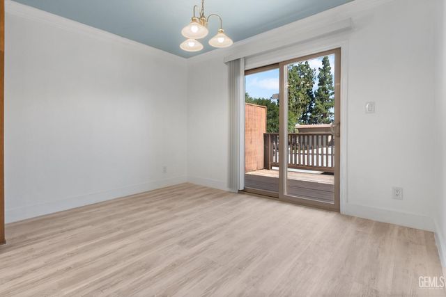 3700 Q Street 212, Bakersfield, CA 93301