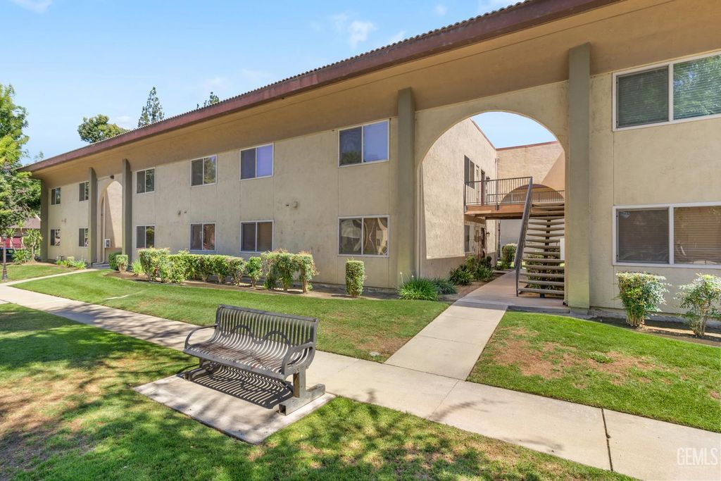 3700 Q Street 212, Bakersfield, CA 93301
