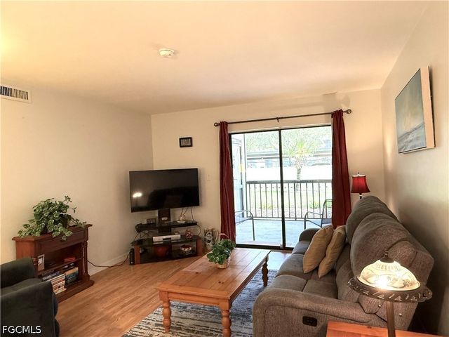 2121 Collier AVE 109, Fort Myers, FL 33901