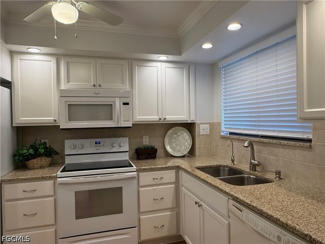 2121 Collier AVE 109, Fort Myers, FL 33901