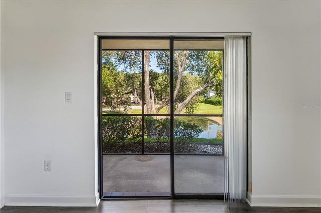 305 HAMMOCK PINE BOULEVARD 305, Clearwater, FL 33761
