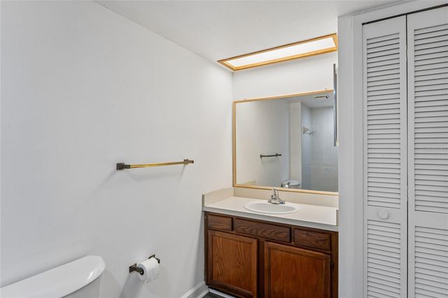 305 HAMMOCK PINE BOULEVARD 305, Clearwater, FL 33761