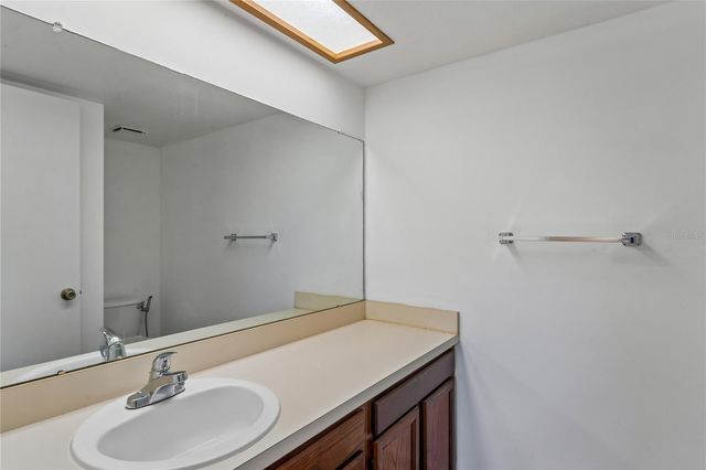 305 HAMMOCK PINE BOULEVARD 305, Clearwater, FL 33761