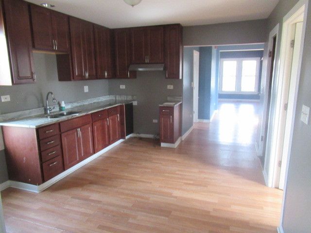 1228 S 56th Court, Cicero, IL 60804