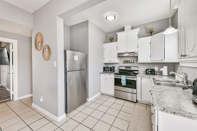 2727 Avenue K, Galveston, TX 77550