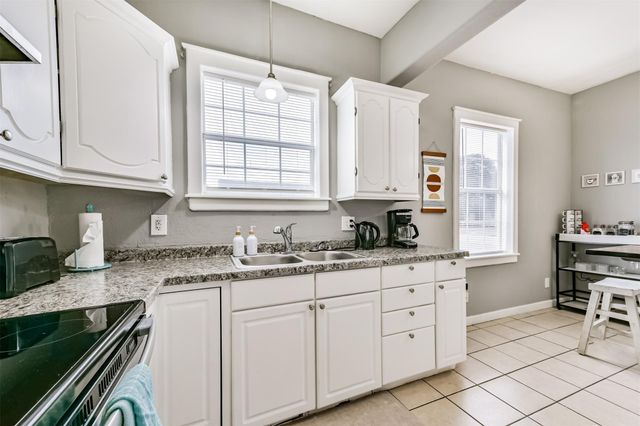 2727 Avenue K, Galveston, TX 77550