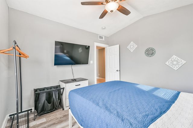 2727 Avenue K, Galveston, TX 77550