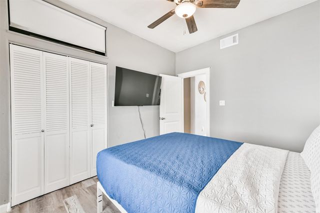 2727 Avenue K, Galveston, TX 77550