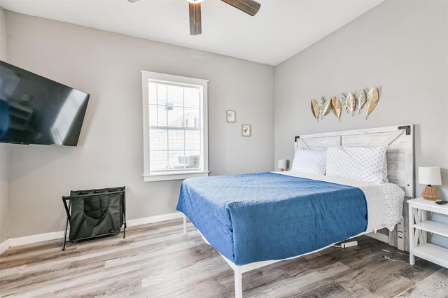 2727 Avenue K, Galveston, TX 77550