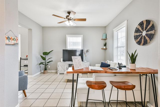 2727 Avenue K, Galveston, TX 77550