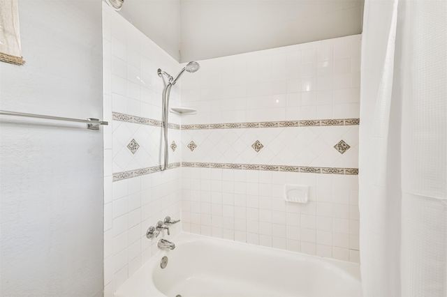 2727 Avenue K, Galveston, TX 77550