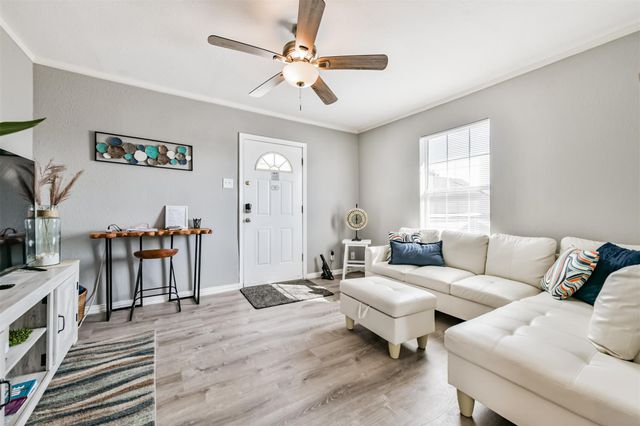 2727 Avenue K, Galveston, TX 77550