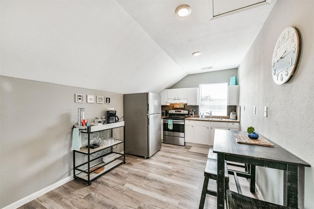 2727 Avenue K, Galveston, TX 77550