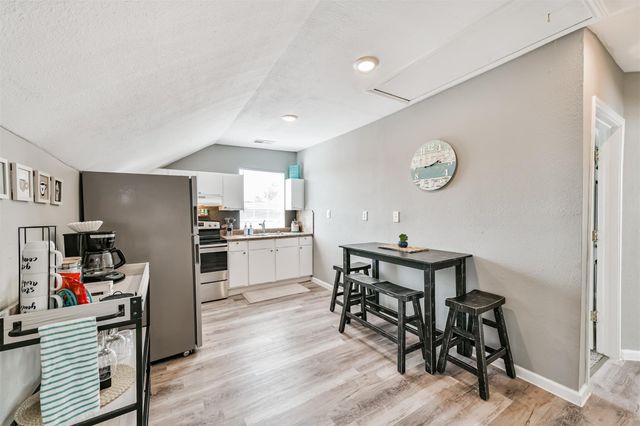 2727 Avenue K, Galveston, TX 77550