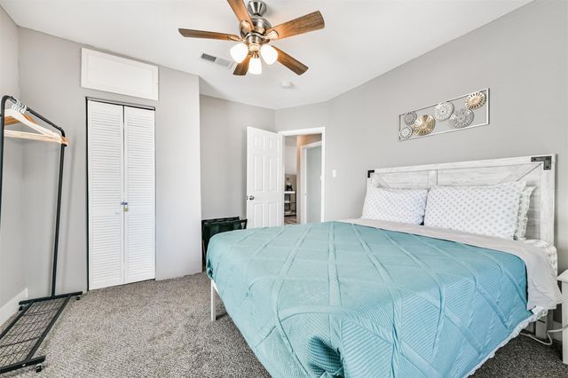 2727 Avenue K, Galveston, TX 77550