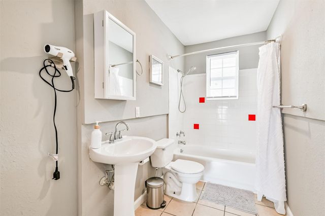 2727 Avenue K, Galveston, TX 77550