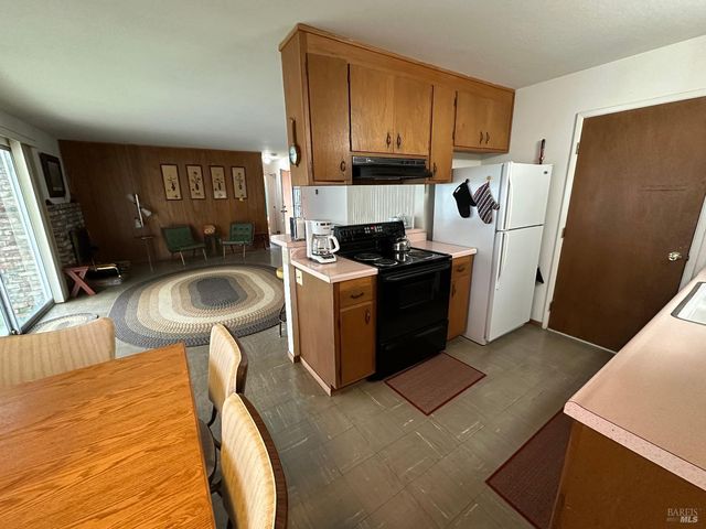 12724 Island Cir, Clearlake Oaks, CA 95423