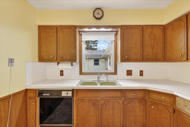 655 Blue Ash Drive 114, Grand Rapids, MI 49548