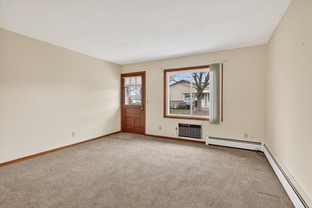 655 Blue Ash Drive 114, Grand Rapids, MI 49548