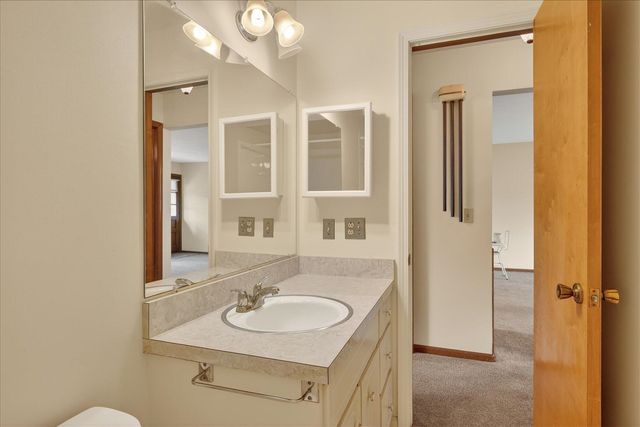 655 Blue Ash Drive 114, Grand Rapids, MI 49548