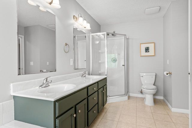 1119 Bluff Pass S, Chaska, MN 55318