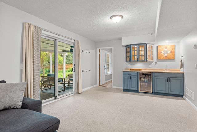 1119 Bluff Pass S, Chaska, MN 55318