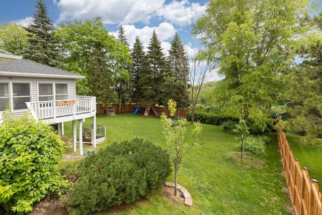 1119 Bluff Pass S, Chaska, MN 55318