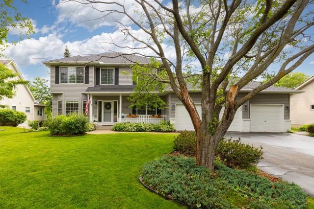 1119 Bluff Pass S, Chaska, MN 55318