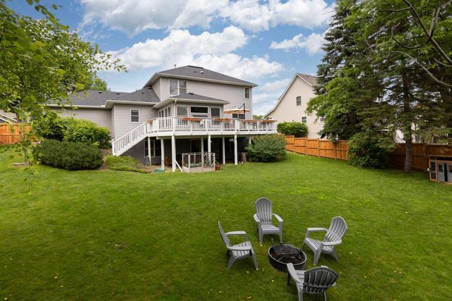 1119 Bluff Pass S, Chaska, MN 55318
