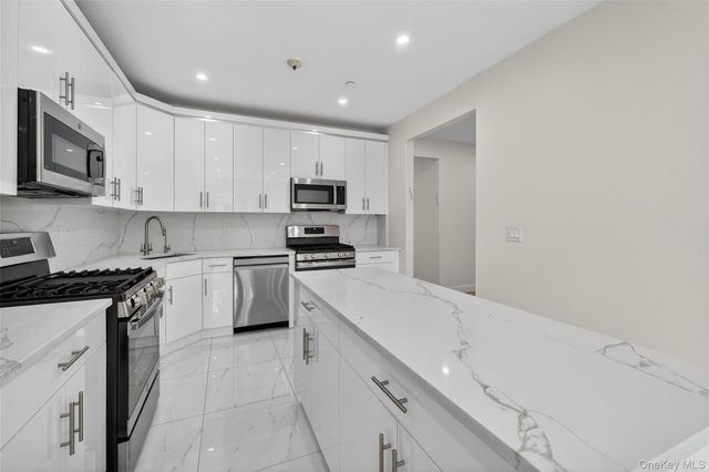 2 Bluefield Drive 103, Spring Valley, NY 10977